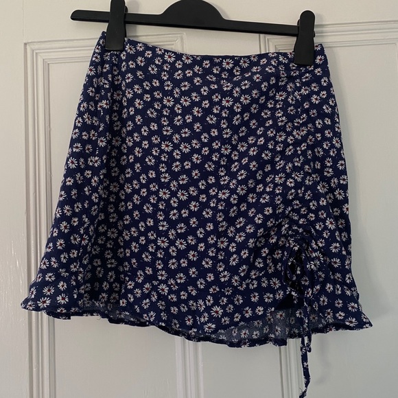 Pull&Bear Dresses & Skirts - Pull and Bear Navy Floral Skirt